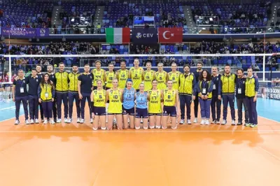 Fenerbahçe Opet'in Süper Final için 4 Sete İhtiyacı var