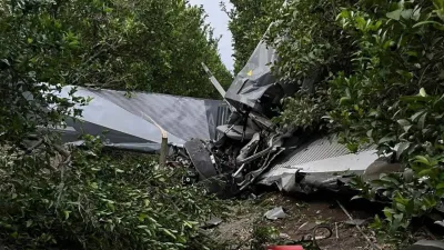 Adana'da eğitim uçağı düştü pilot ve yolcu ağır yaralı