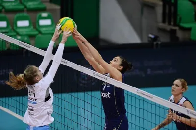 F.Bahçe Opet Imoco'ya kaybetti