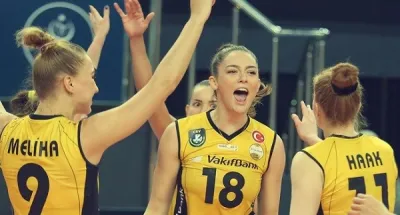 VakıfBank maç eksiğine rağmen liderliğini sürdüyor