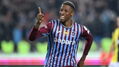 Galatasaray ve Beşiktaş, Simon Banza için karşı karşıya!