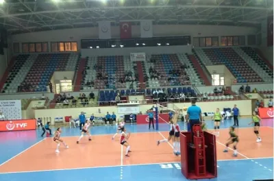 Marmara Akademi İzmir'den 3 puanla döndü