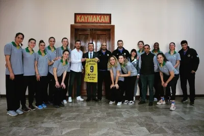 Edremit Belediyesi Altınolukspor'dan Kaymakam Sırmalı'ya ziyaret