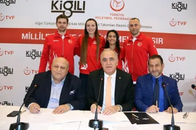 Voleybol Milli Takımlarımız ile Hakemlerimiz ve Gözlemcilerimiz Kiğılı Şıklığında...