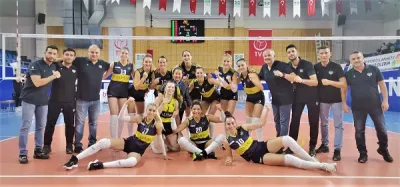 Adam Voleybol seriye bağladı