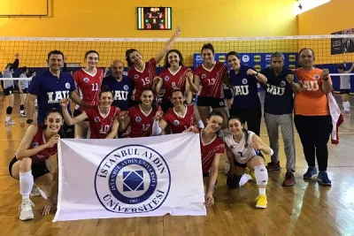 İstanbul Aydın Üniversitesi Kadın ve Erkek Takımları Süper Lig'e galibiyetle başladı