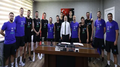 Bursa Büyükşehir Belediyespor'da toplu imza töreni