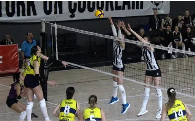 Adam Voleybol İstanbul'dan 3 puanla döndü