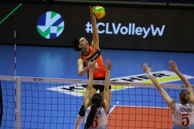 Eczacıbaşı VitrA ilk bölümü üçte üç ile lider tamamladı