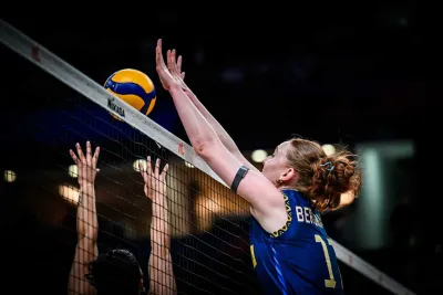 Fenerbahçeli oyuncunun yıldızlaştığı maçta Brezilya Dominik Cumhuriyeti'ne set vermedi