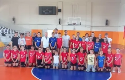 Milli Voleybolcu Tekirdağ Marmaraspor'u ziyaret etti