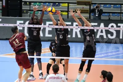 AXA Sigorta Efeler Ligi’nde 5 maç oynandı