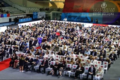 Ne Güzel Bir Gündü Ama