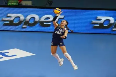 Setlere Nilüfer iyi başladı, maçı Fenerbahçe kazandı