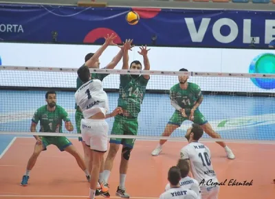 Arkas Spor Bursa'dan 3 puanla döndü