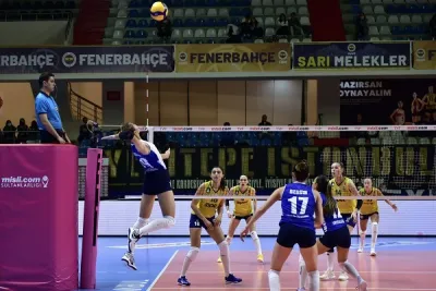 Fenerbahçe Opet dörtte dört yaptı