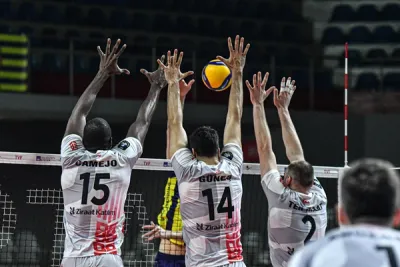 Fenerbahçe seriye 1-0 önde başladı