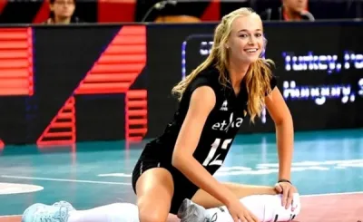 Yeşilyurt'un Belçikalı Smaçörü VakıfBank Maçında Sahada