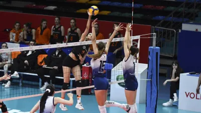 Genç Kızlar Türkiye Şampiyonası Finallerinde Yarı Finalistler Belli Oldu