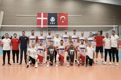 Efeler, gruptan lider çıkma yolunda önemli 1 puanı kaptı