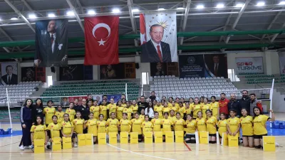 VakıfBank’ın desteklediği Yarının Sultanları Mardin'deydi