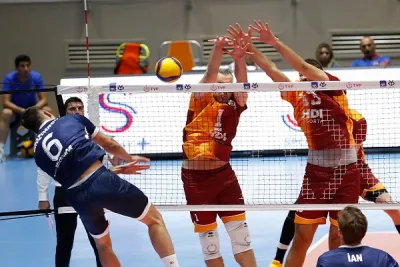 AXA Sigorta Kupa Voley’de ilk maçlar oynandı
