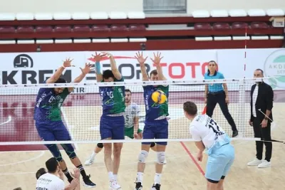 Hatay, 2 kez geriye düştü yılmadı galip geldi