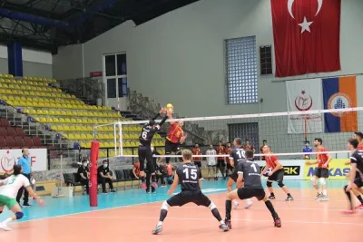 İlk seti Solhan Spor, diğerlerini Galatasaray kazandı