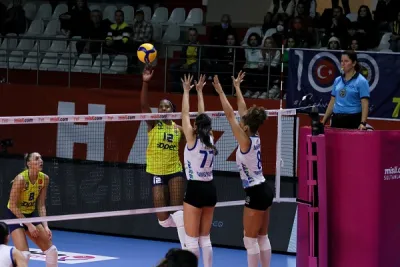 Fenerbahçe Opet, Sarıyer Belediyespor'a set vermedi