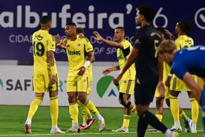 Fenerbahçe Uniao de Leiria’yı 2-0 yenerek ikide iki yaptı