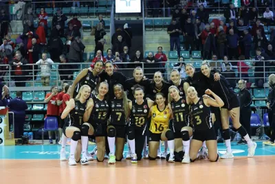 VakıfBank Fransa'dan galibiyetle döndü