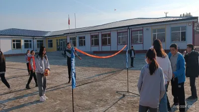 İstanbul Voleybol Kulübü'nden Deprem Bölgesindeki Okullara Yardım