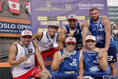 Genlerinde Plaj Voleybolu Olan Aile