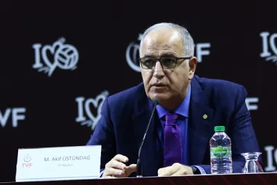 “Gönlümden geçen iki Türk takımının finale çıkması”