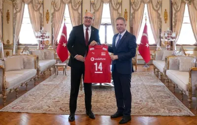 Başkan Üstündağ, İstanbul Valisi Davut Gül’ü Ziyaret Etti