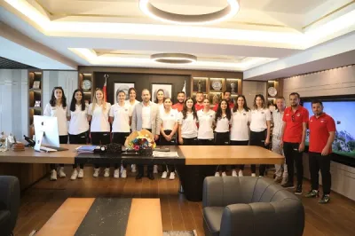 Niğde'de Voleybol Turnuvası Düzenleniyor
