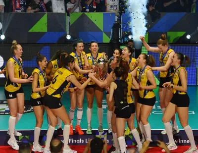 Gabi MVP Seçildi, VakıfBank 5. Kez Kupayı Havaya Kaldırdı