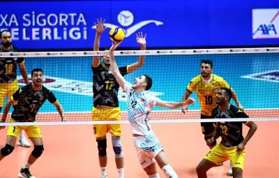Halkbank, Fenerbahçe’yi ağırlıyor