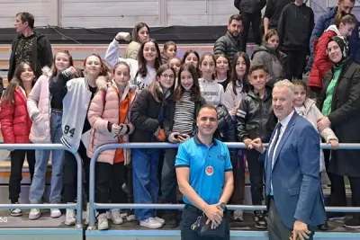 Hayatlarında ilk kez maça geldiler İngilizce 'den Sınav Oldular