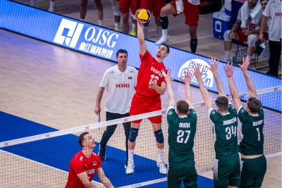 Filenin Efeleri Polonya'ya 3-0 kaybetti