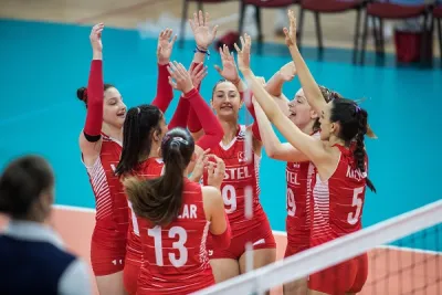 Sırbistan'ı deviren U17 Milliler Finalde. Rakip İtalya