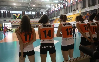 VİDEO HABER: Eczacıbaşı VitrA'dan voleybolculara anons sürprizi