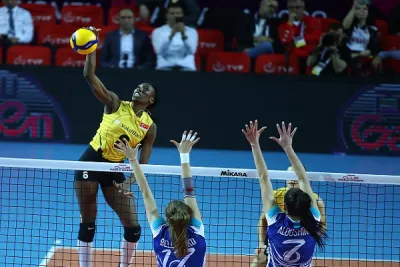 VakıfBank set vermeden başladı