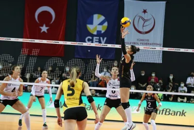 VakıfBank, Eczacıbaşı Dynavit'i üst üste 6.kez yenmeyi başardı