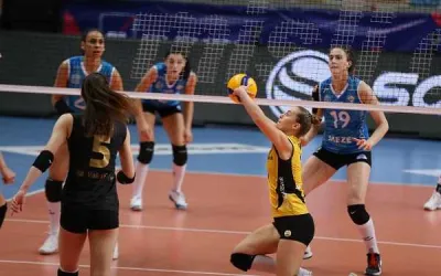 Lider VakıfBank, Bursa'da da kazandı