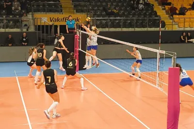VakıfBank, İstanbul BB'nin 4 maçlık serisine son verdi