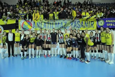 Fenerbahçe Taraftarlarından BJK Yönetimine ders gibi jest!