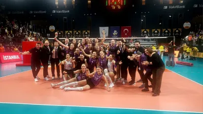 Zeren Spor İstanbul'da VakıfBank'ı 3-2  yendi