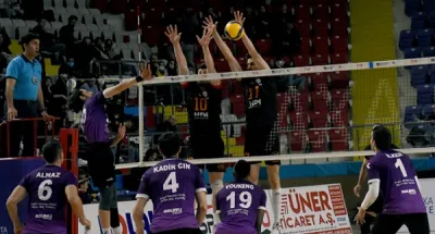 Cim Bom Afyon'da set vermeden 3 puanı kaptı