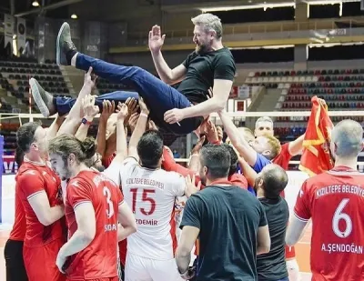 İki ayrı sezon, iki ayrı takımı Efeler Ligi'ne çıkartmayı başardı